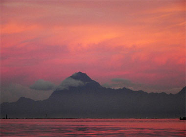 Tahiti sunset with Moorea on the horizon